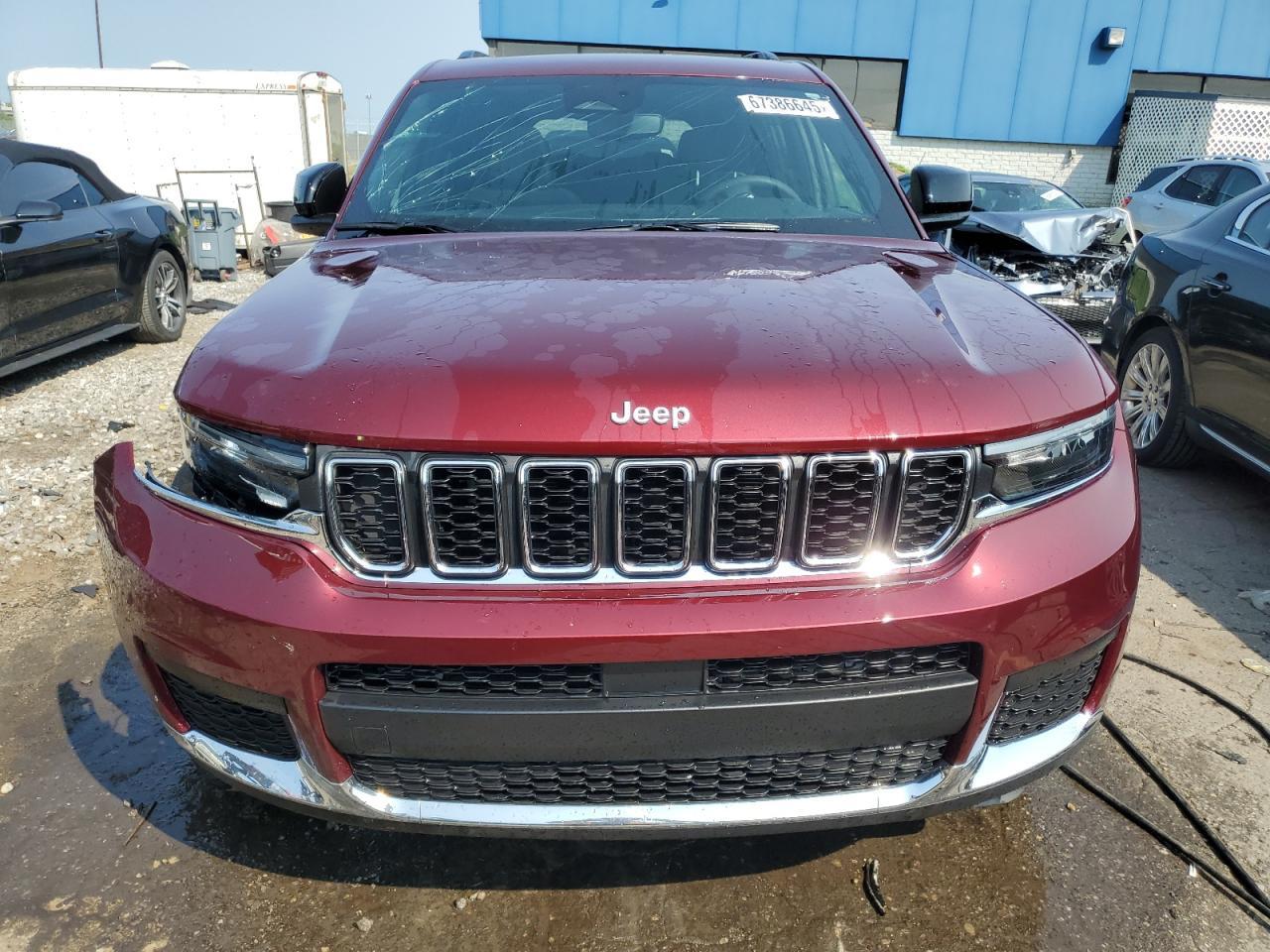 2024 Jeep Grand Cherokee L Laredo - Image 5