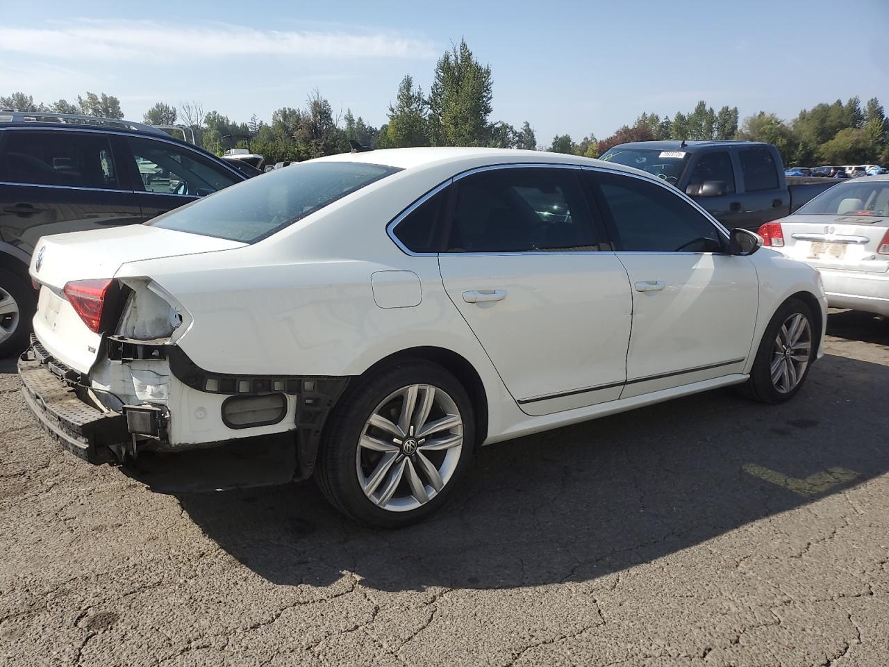 2017 Volkswagen Passat Se - Image 3