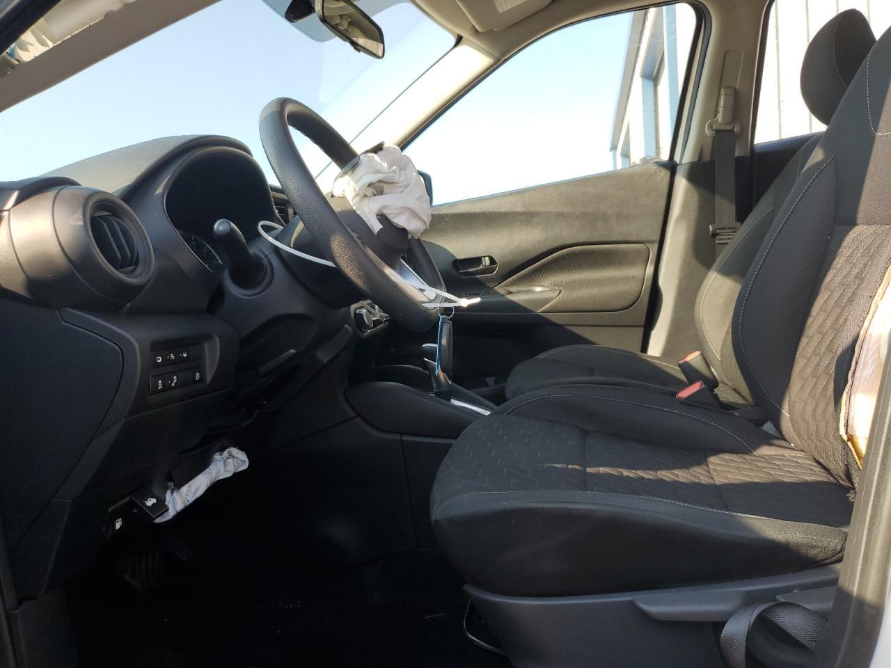 2021 Nissan Kicks S - Image 7