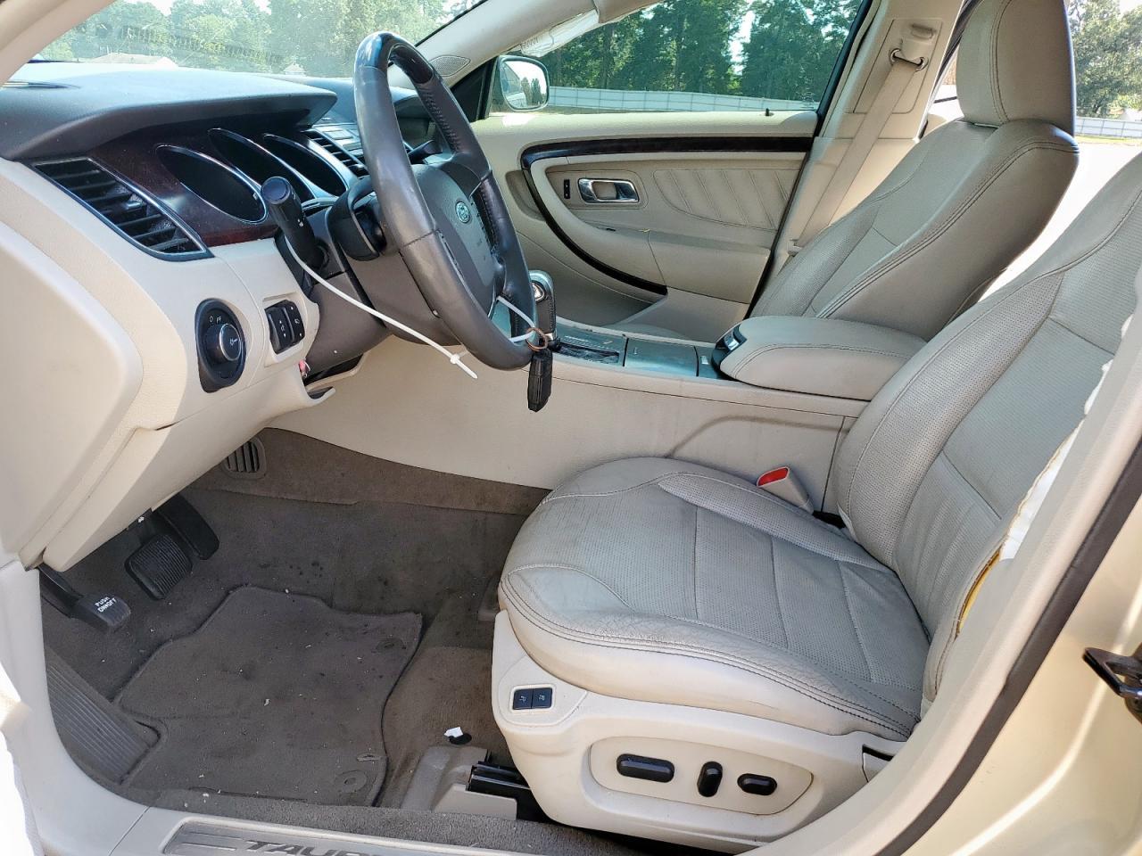2010 Ford Taurus Limited - Фото 7