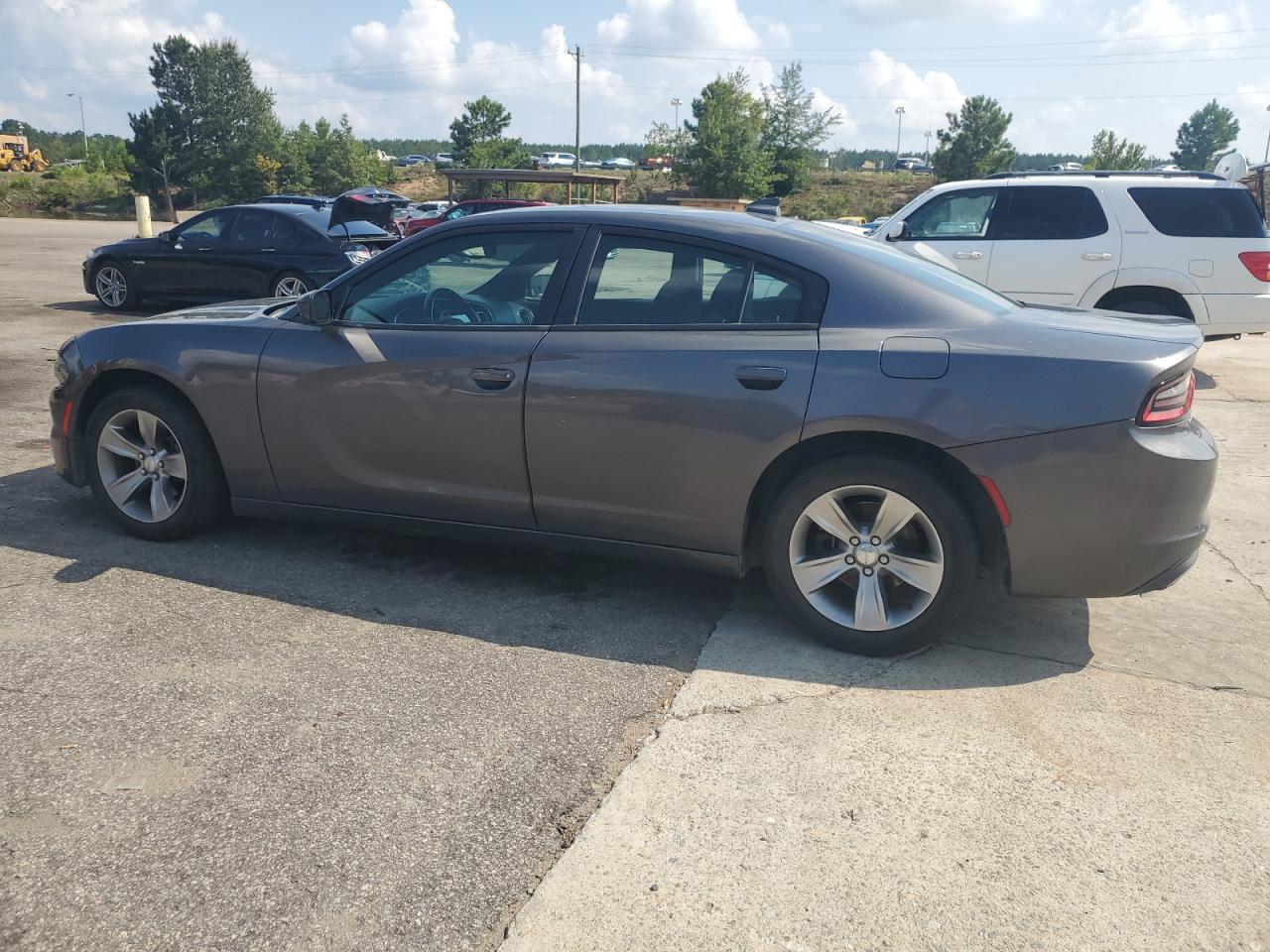2017 Dodge Charger Sxt - Image 2