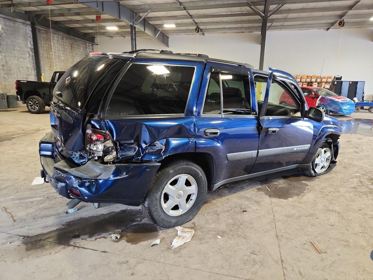 2003 Chevrolet Trailblazer - Image 3