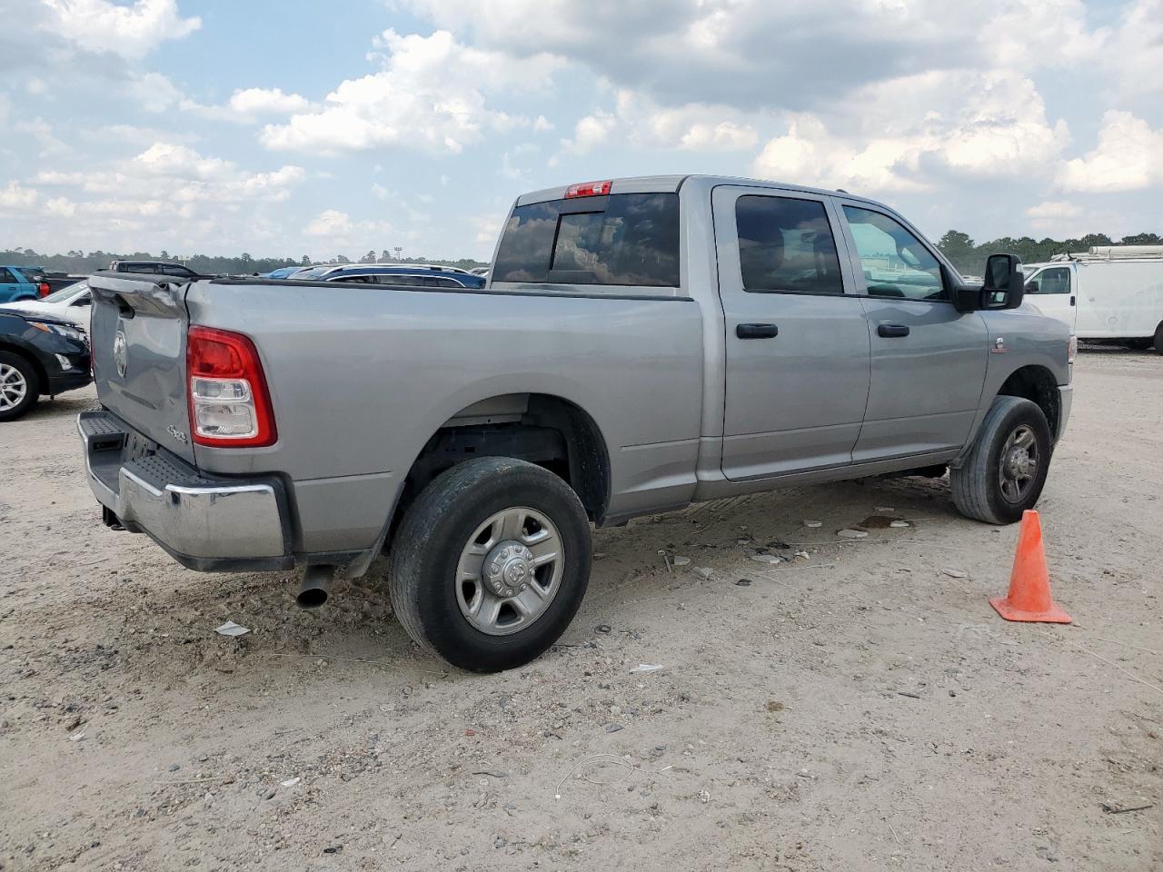 2024 Ram 2500 Tradesman - Фото 3