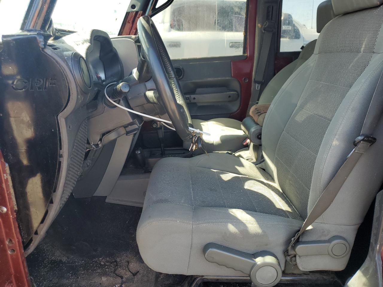 2007 Jeep Wrangler Sahara - Image 7