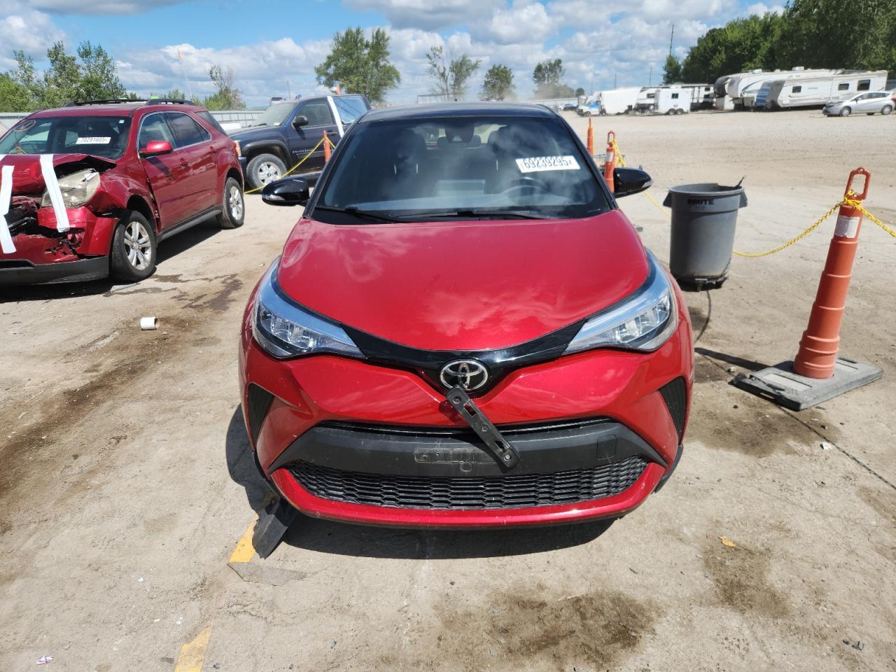 2020 Toyota C-Hr Xle - Image 5
