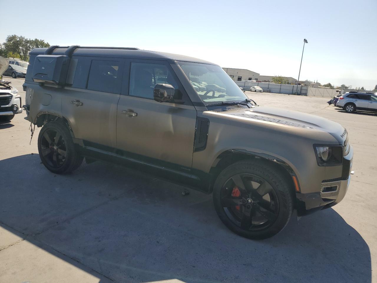 2023 Land Rover Defender 130 X - Фото 4