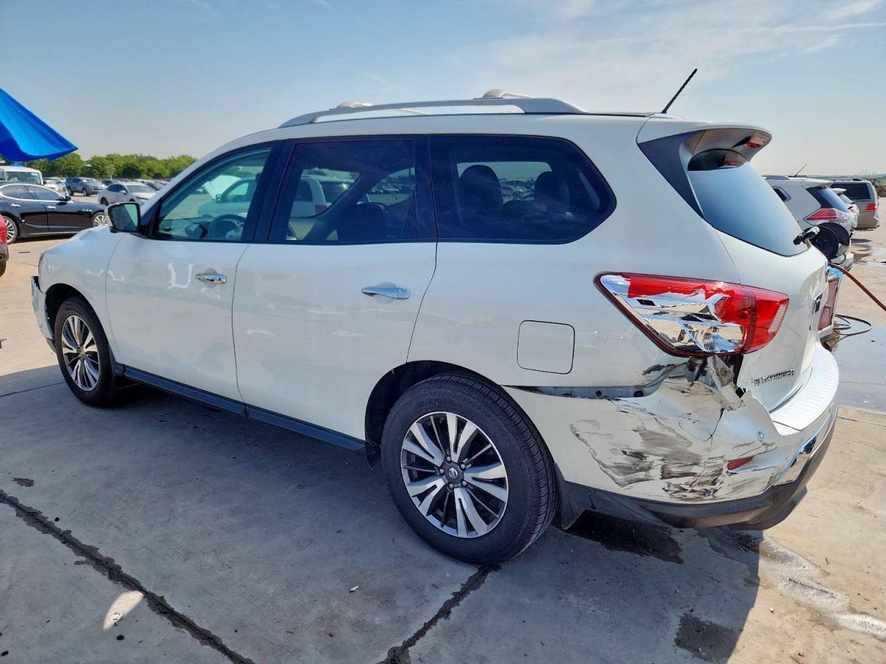 2017 Nissan Pathfinder S - Фото 2