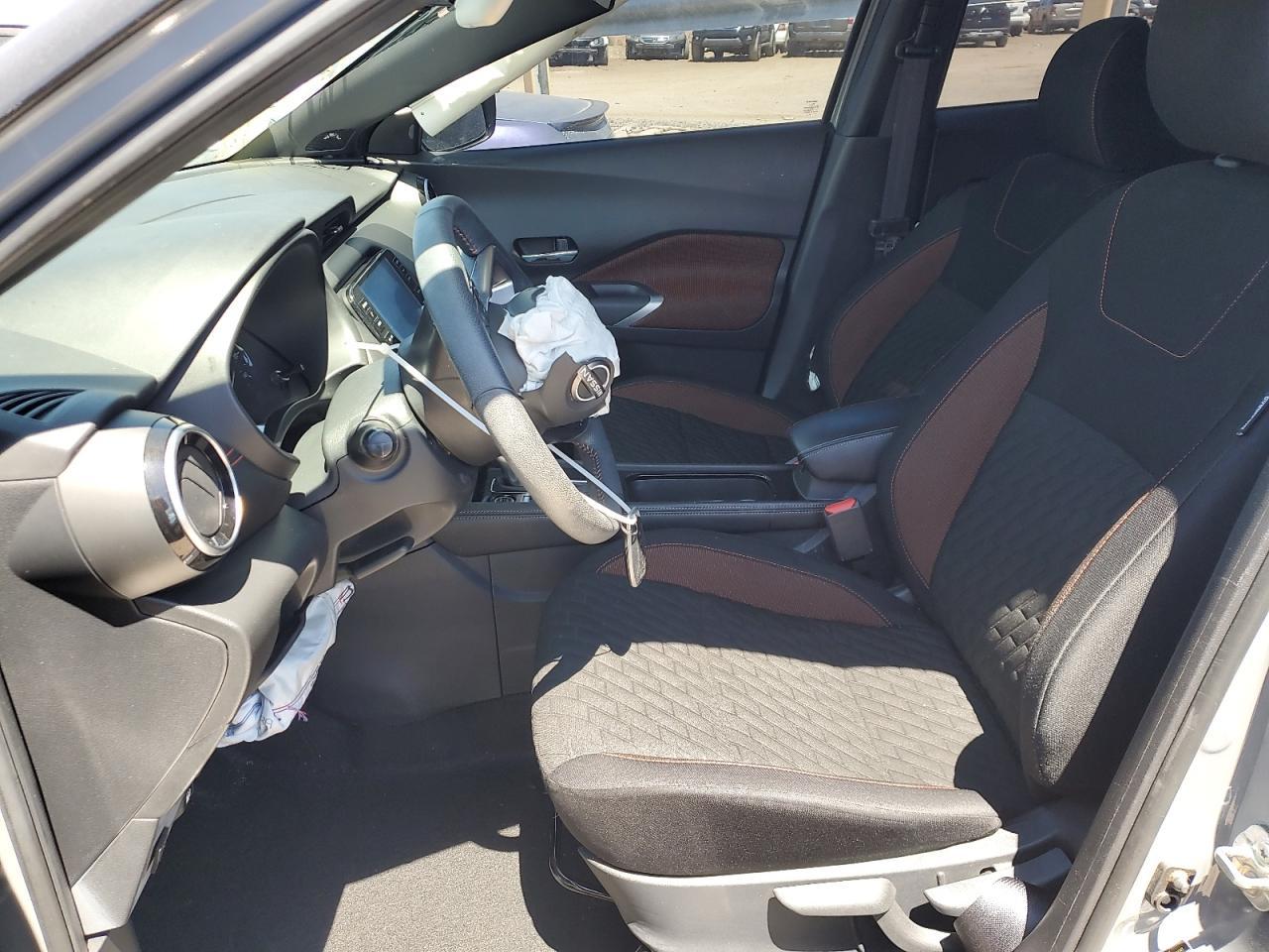 2023 Nissan Kicks Sr - Image 7