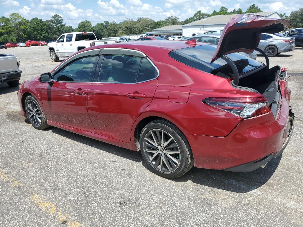 2022 Toyota Camry Xle - Фото 2