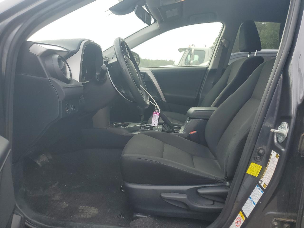 2018 Toyota Rav4 Le - Image 7