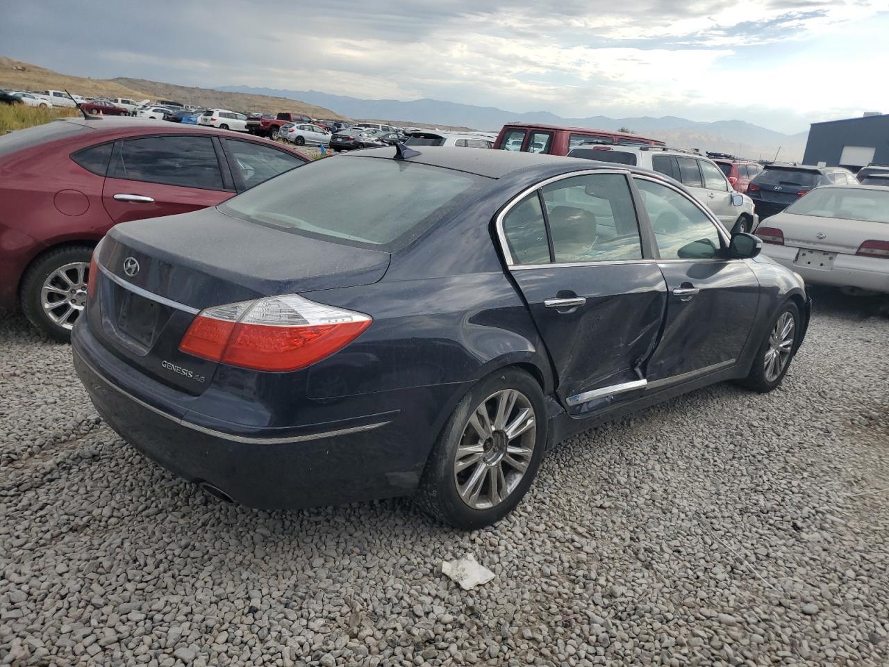 2011 Hyundai Genesis 4.6L - Фото 3
