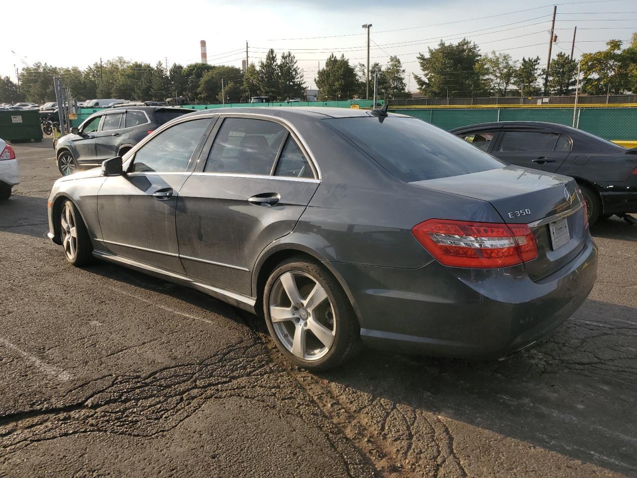 2011 Mercedes-Benz E 350 4Matic - Фото 2