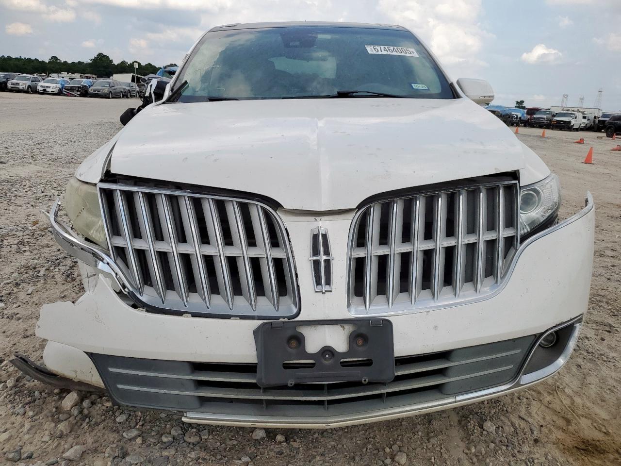 2012 Lincoln Mkt - Image 5
