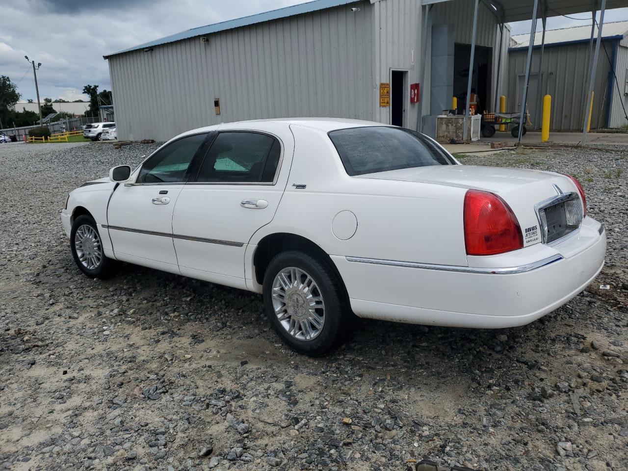 2006 Lincoln Town Car Signature Limited - Фото 2