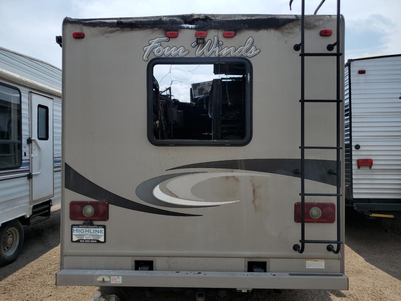 2015 Ford Econoline E450 Super Duty Cutaway Van - Image 6