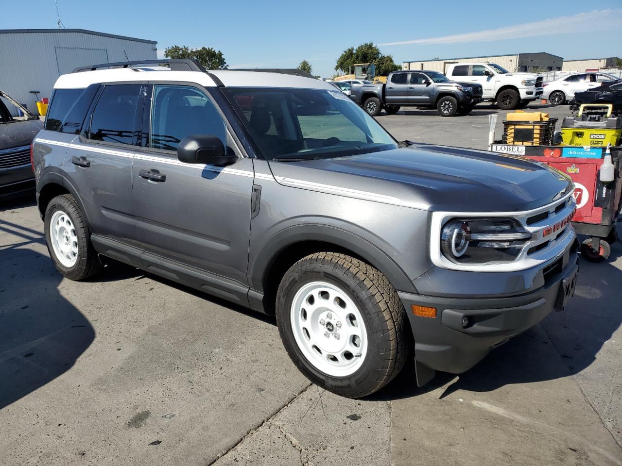 2024 Ford Bronco Sport Heritage - Image 4