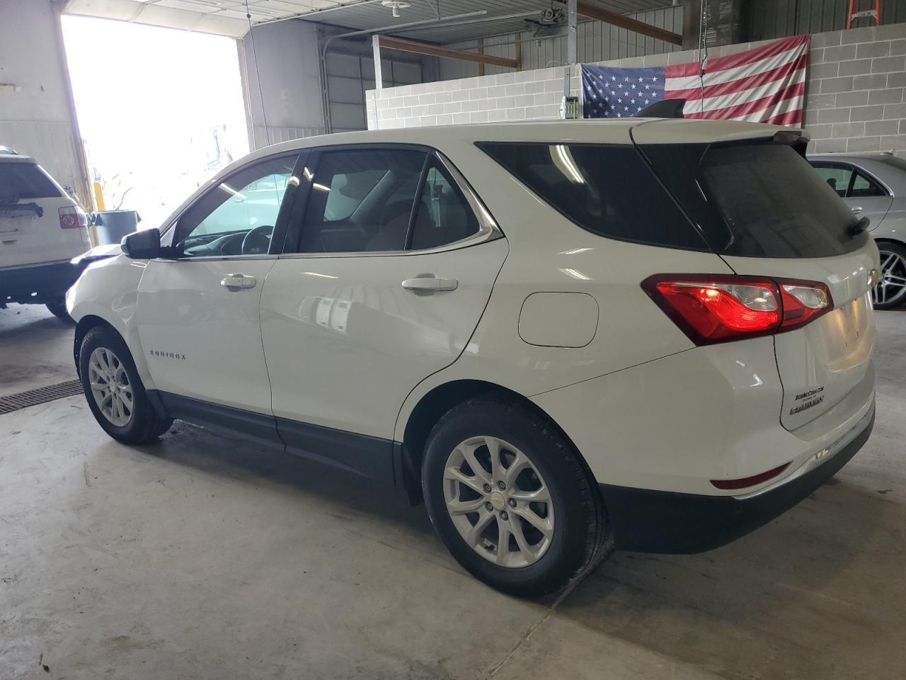 2020 Chevrolet Equinox Lt - Image 2