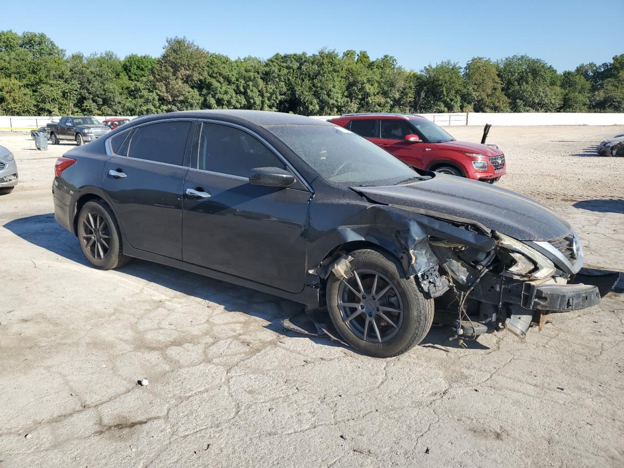 2017 Nissan Altima 2.5 - Image 4