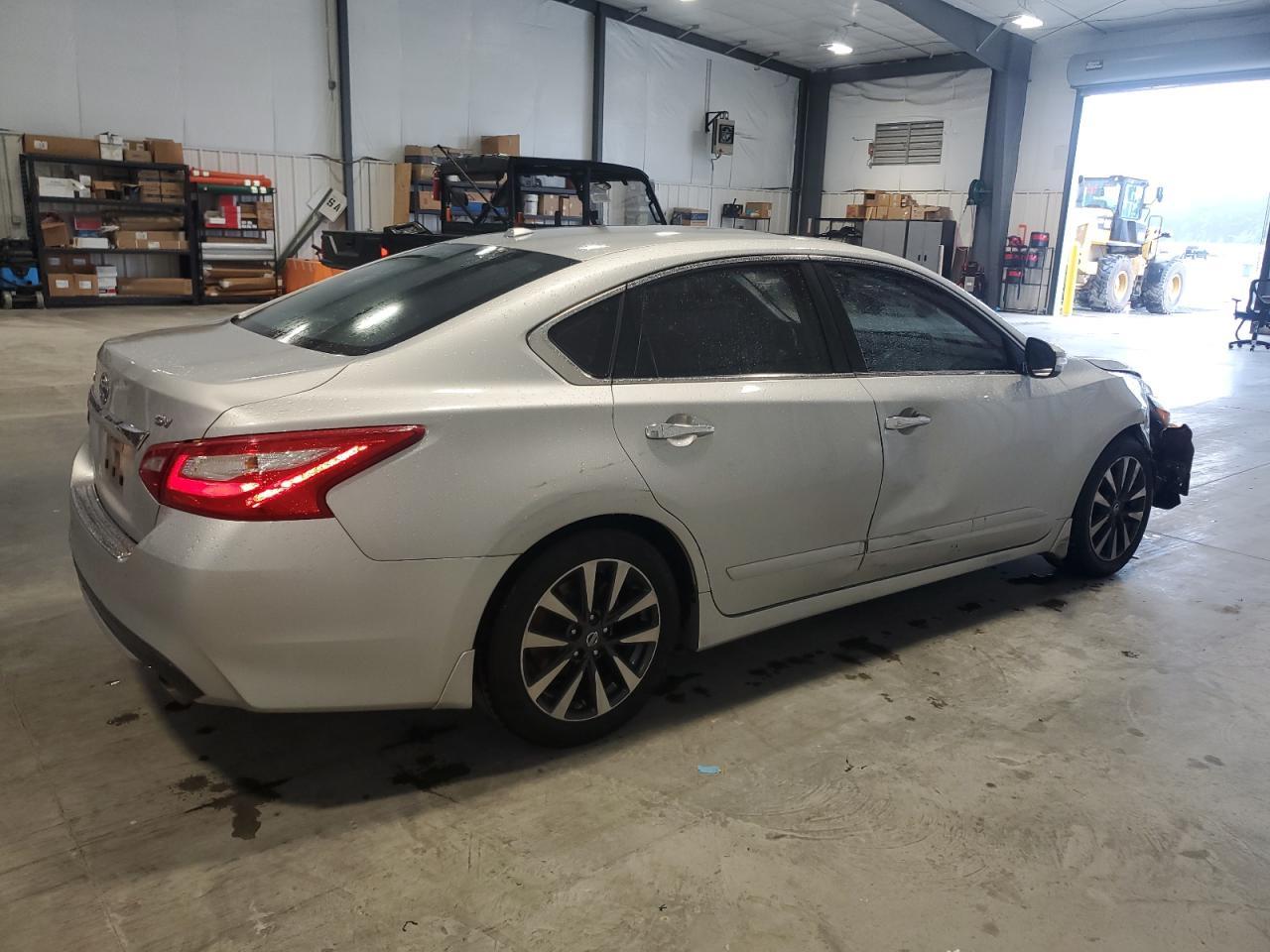 2016 Nissan Altima 2.5 - Фото 3