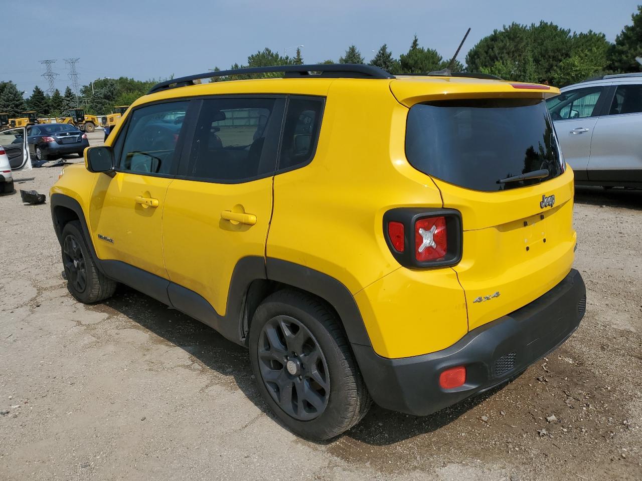 2016 Jeep Renegade Latitude - Image 2