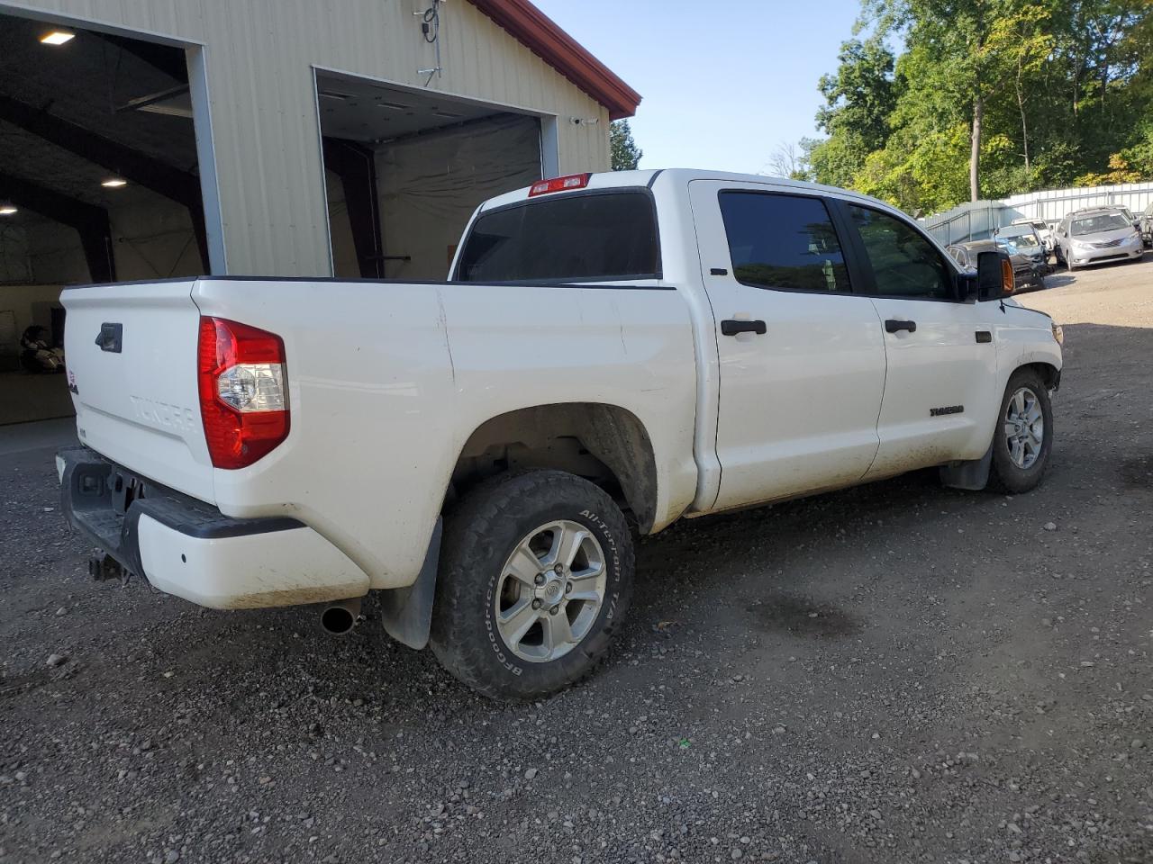 2017 Toyota Tundra Crewmax Sr5 - Фото 3