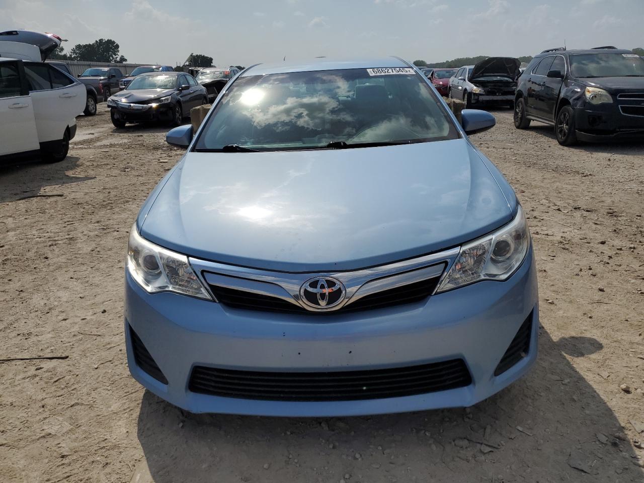 2014 Toyota Camry L - Image 5