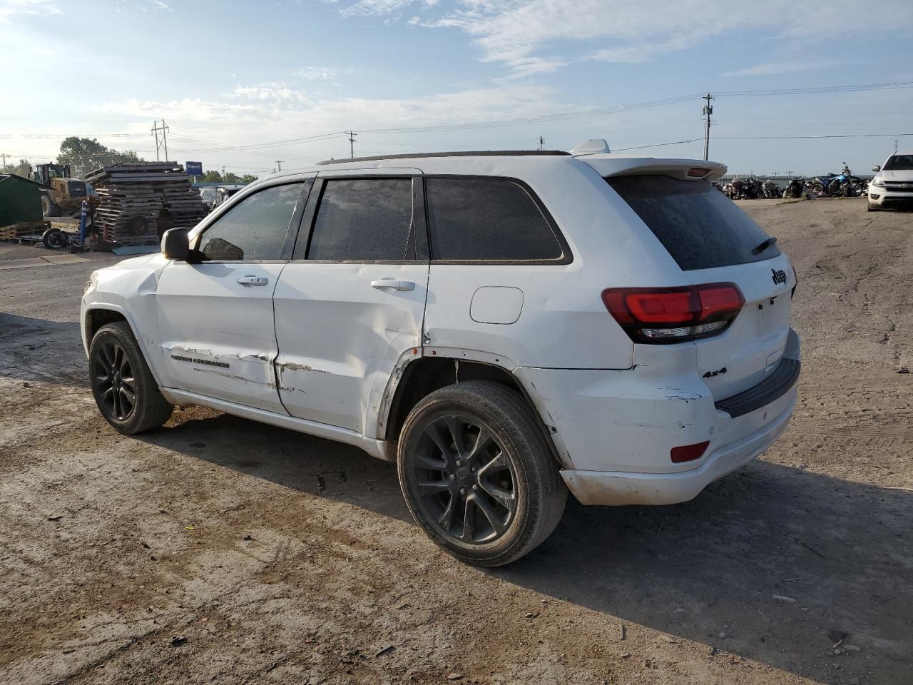 2019 Jeep Grand Cherokee Laredo - Фото 2
