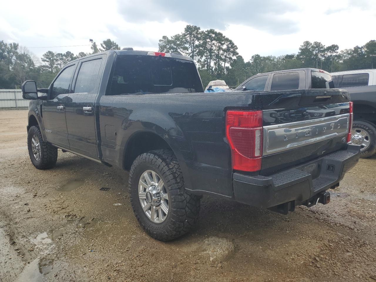 2022 Ford F350 Super Duty - Фото 2