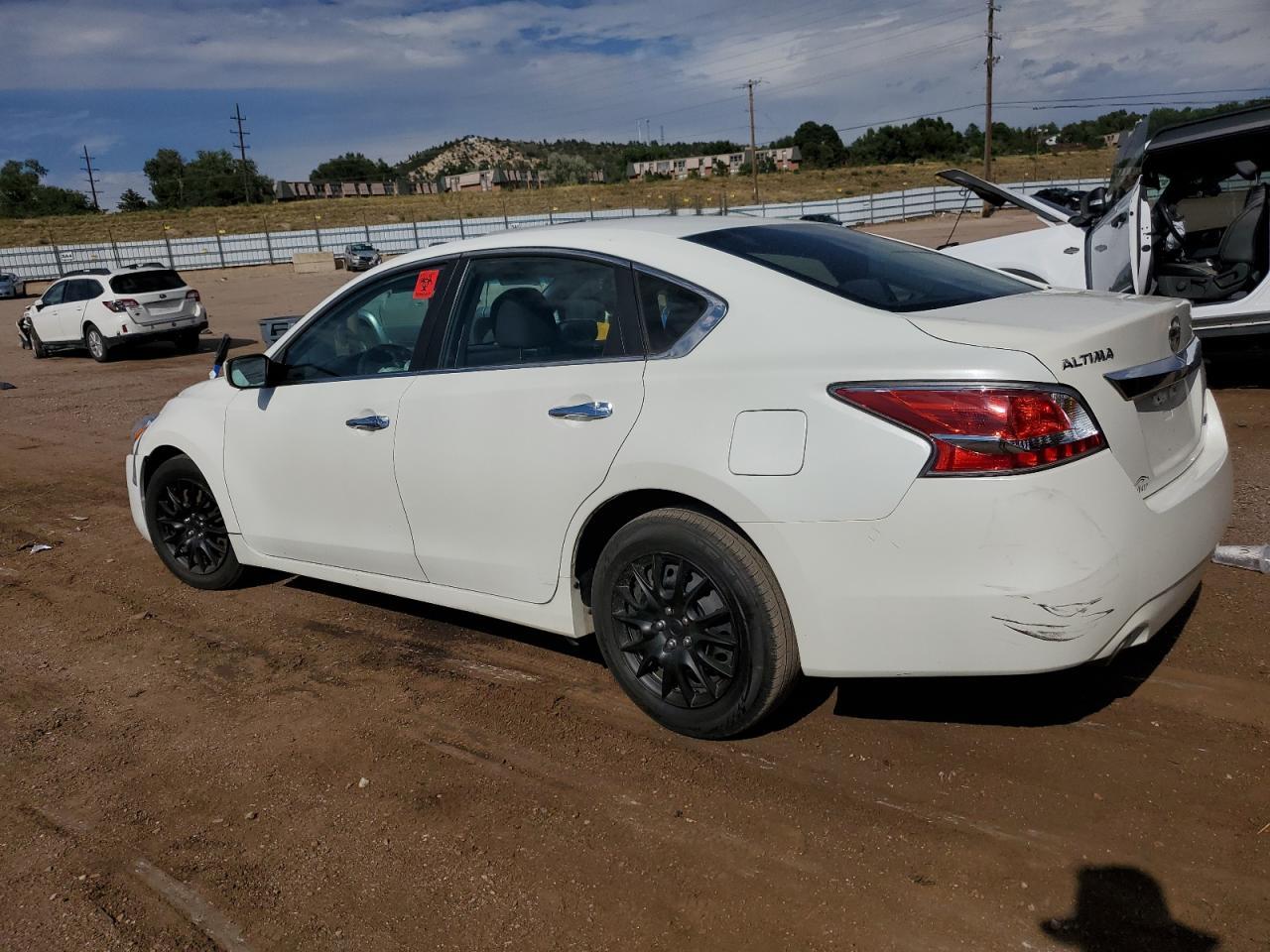 2014 Nissan Altima 2.5 - Фото 2