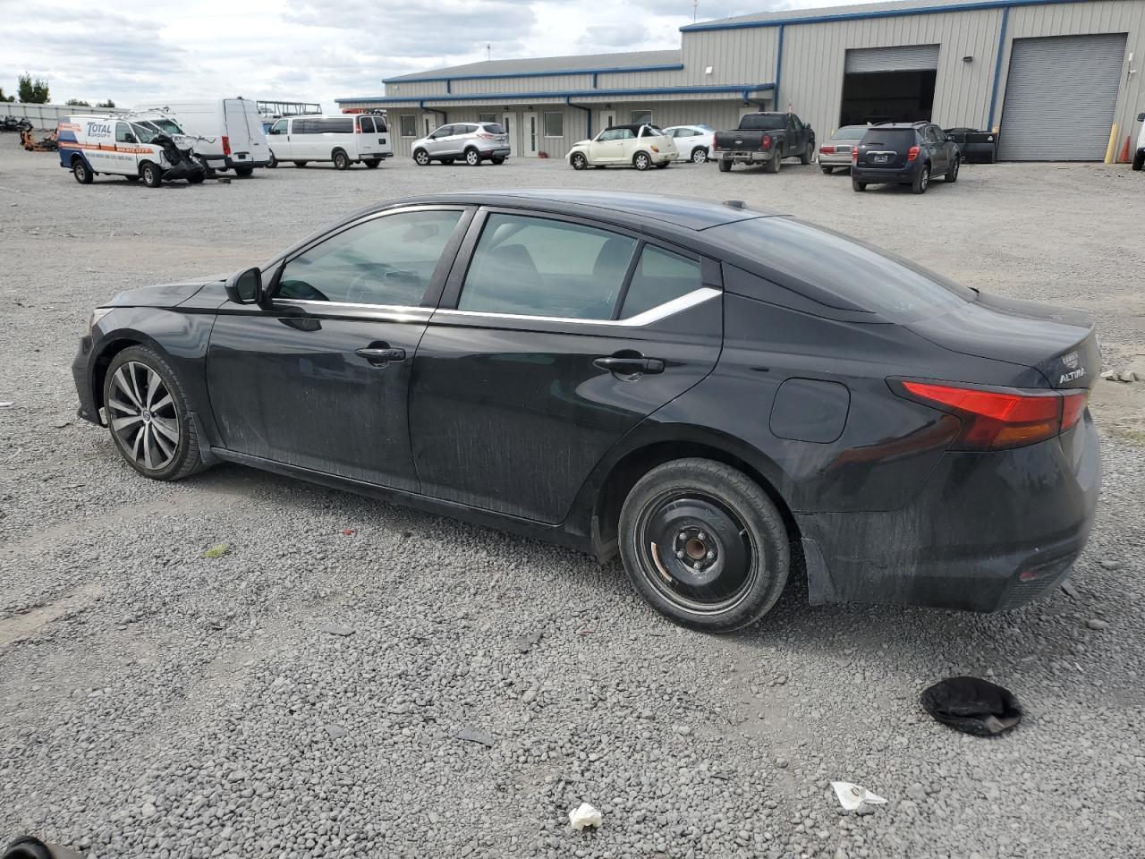 2020 Nissan Altima Sr - Фото 2