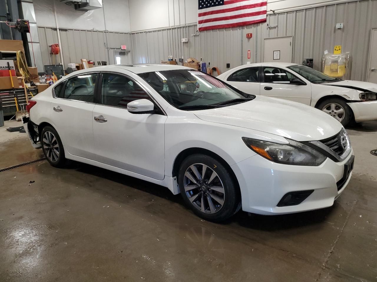 2017 Nissan Altima 2.5 - Фото 4