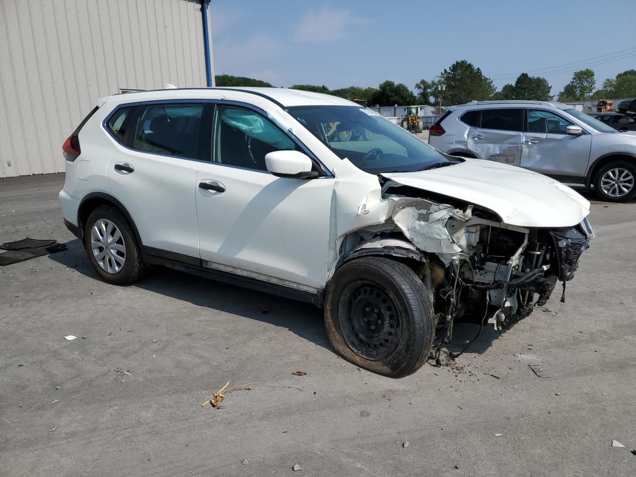 2020 Nissan Rogue S - Фото 4