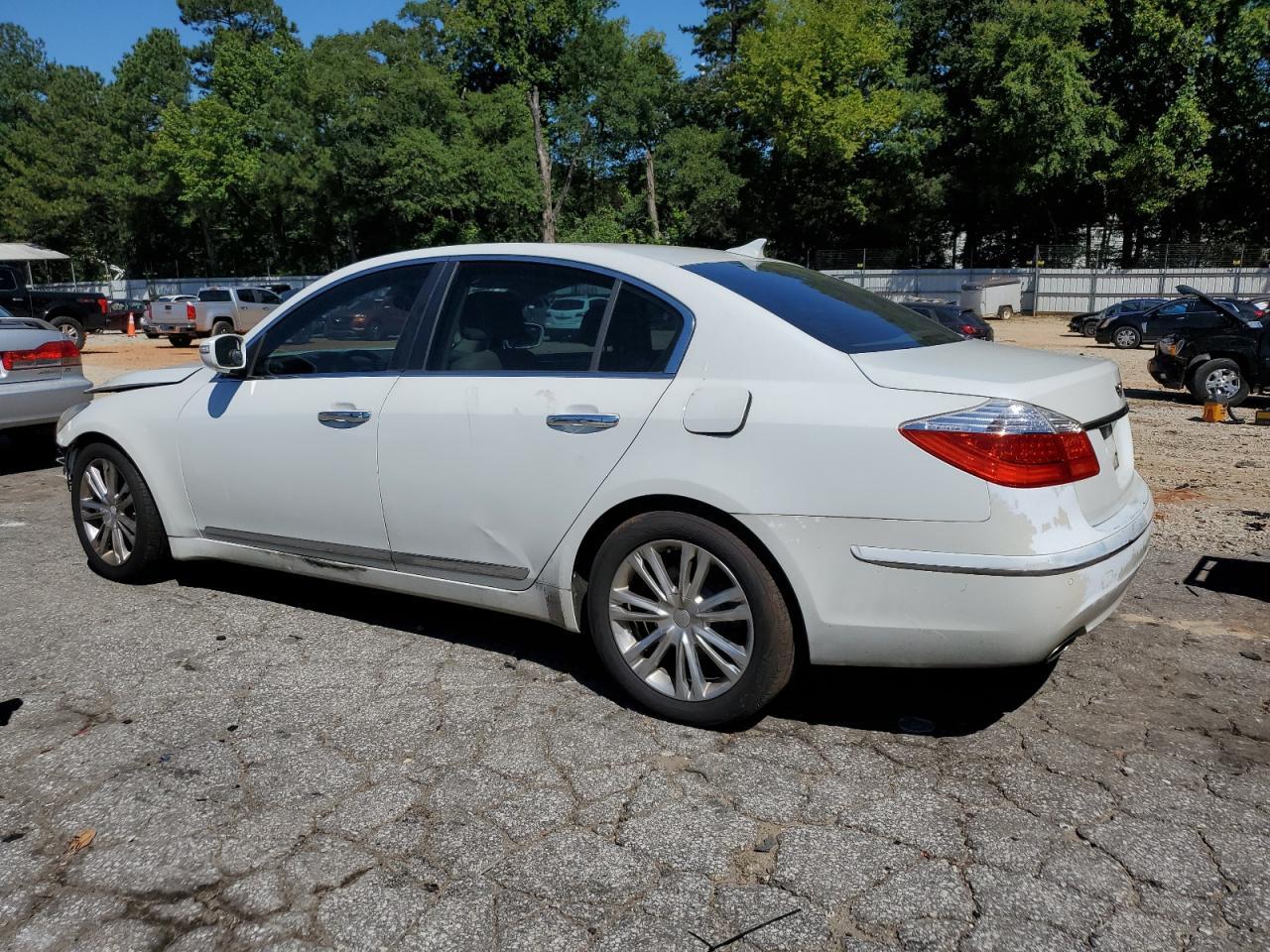 2010 Hyundai Genesis 4.6L - Image 2