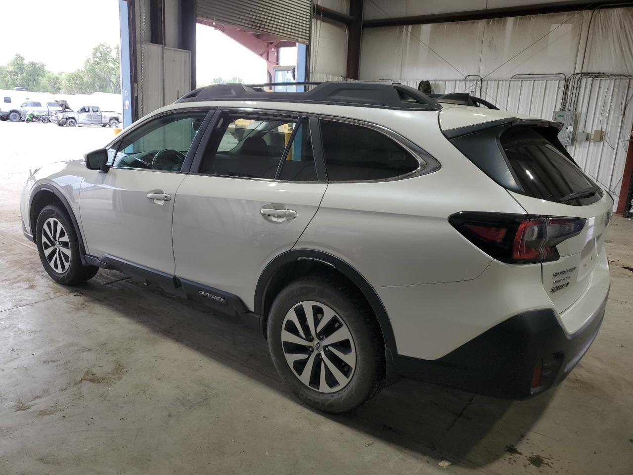 2021 Subaru Outback Premium - Фото 2