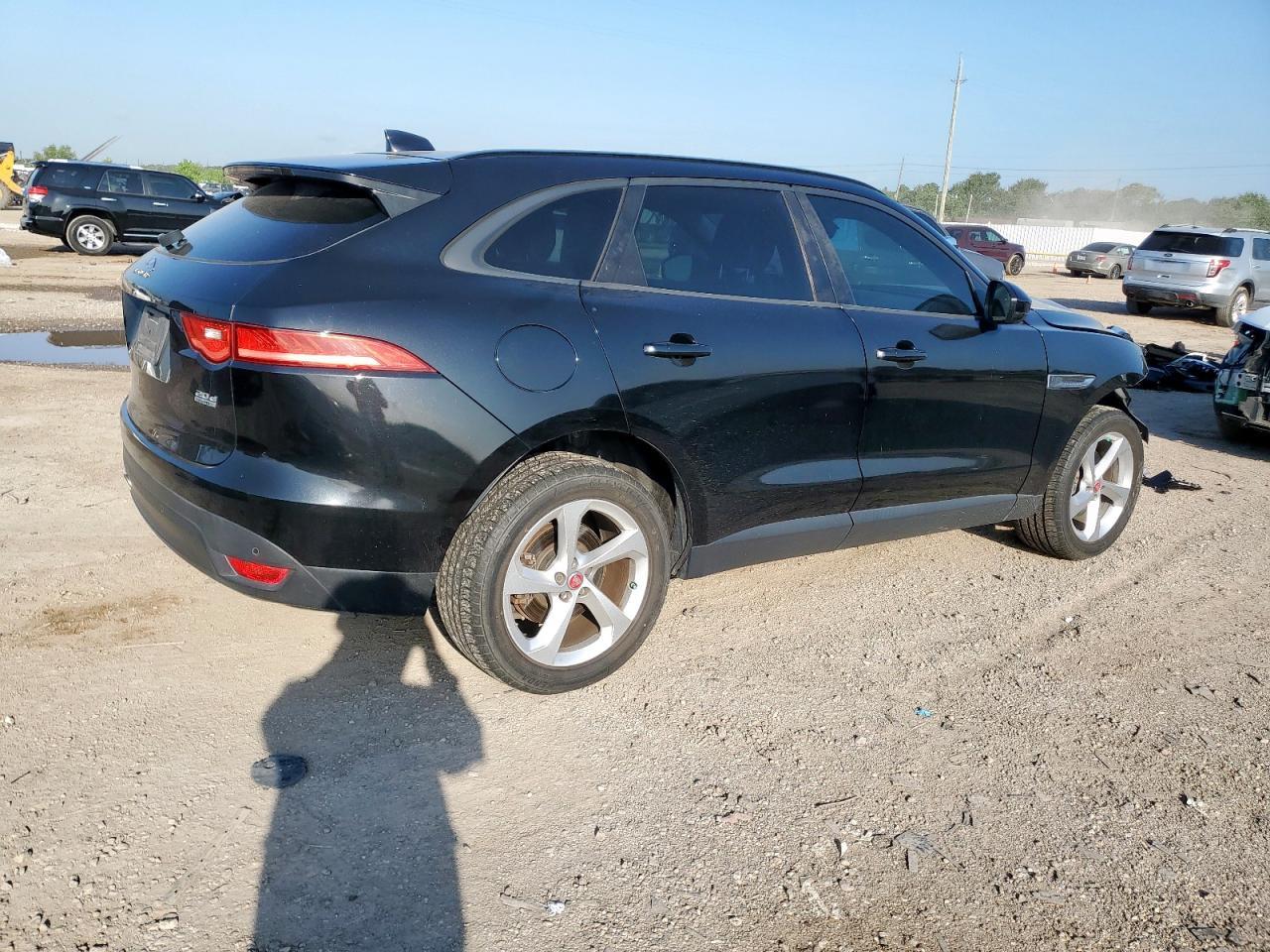 2017 Jaguar F-Pace Premium - Фото 3
