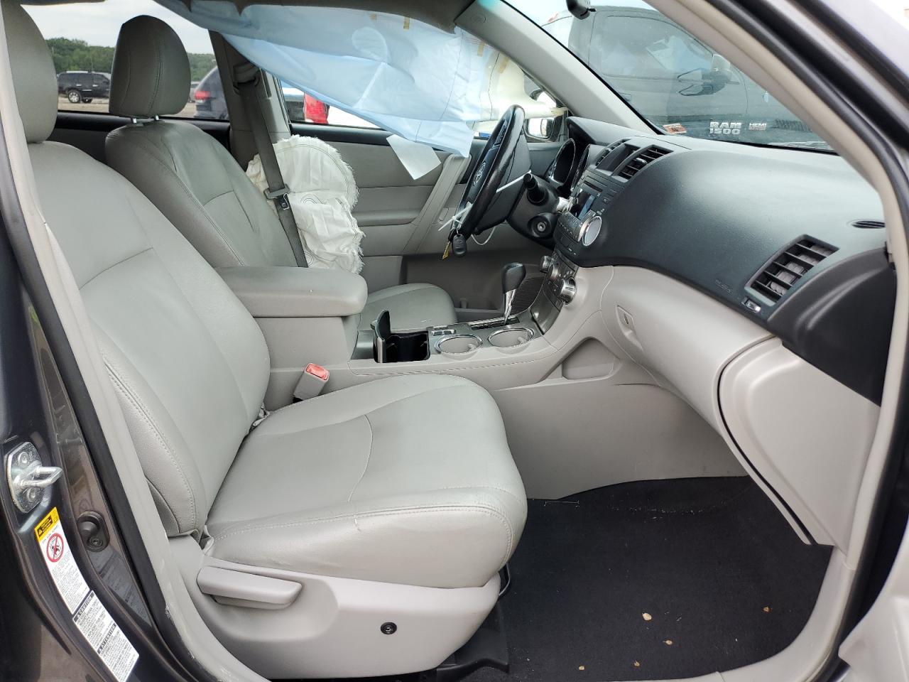 2011 Toyota Highlander Base - Image 7