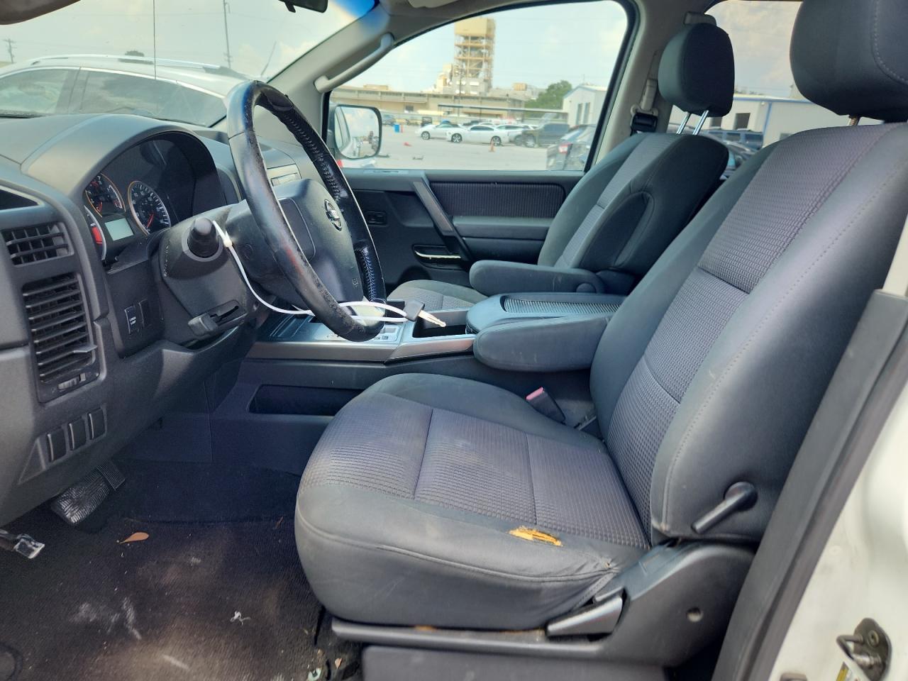 2008 Nissan Titan Xe - Image 7