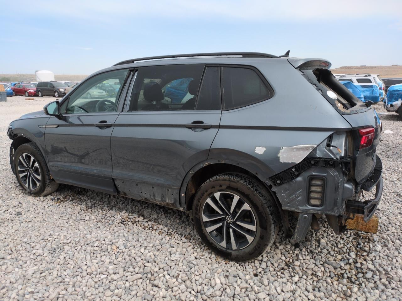 2023 Volkswagen Tiguan S - Фото 2