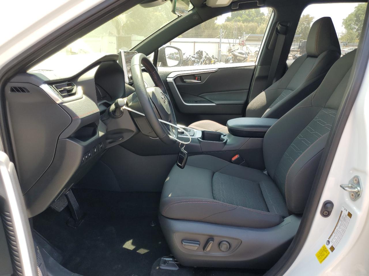 2025 Toyota Rav4 Se - Фото 7