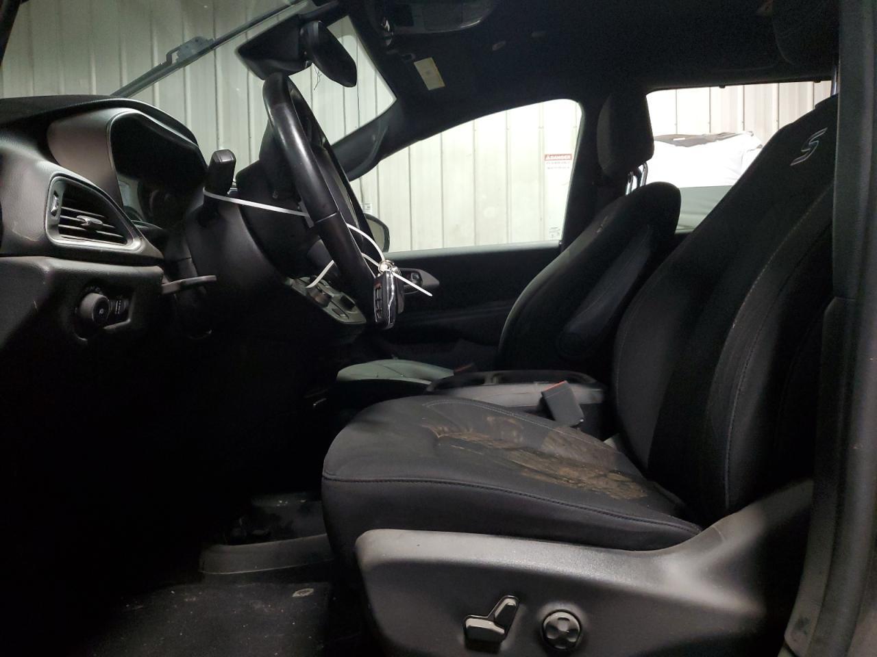2019 Chrysler Pacifica Touring Plus - Фото 7