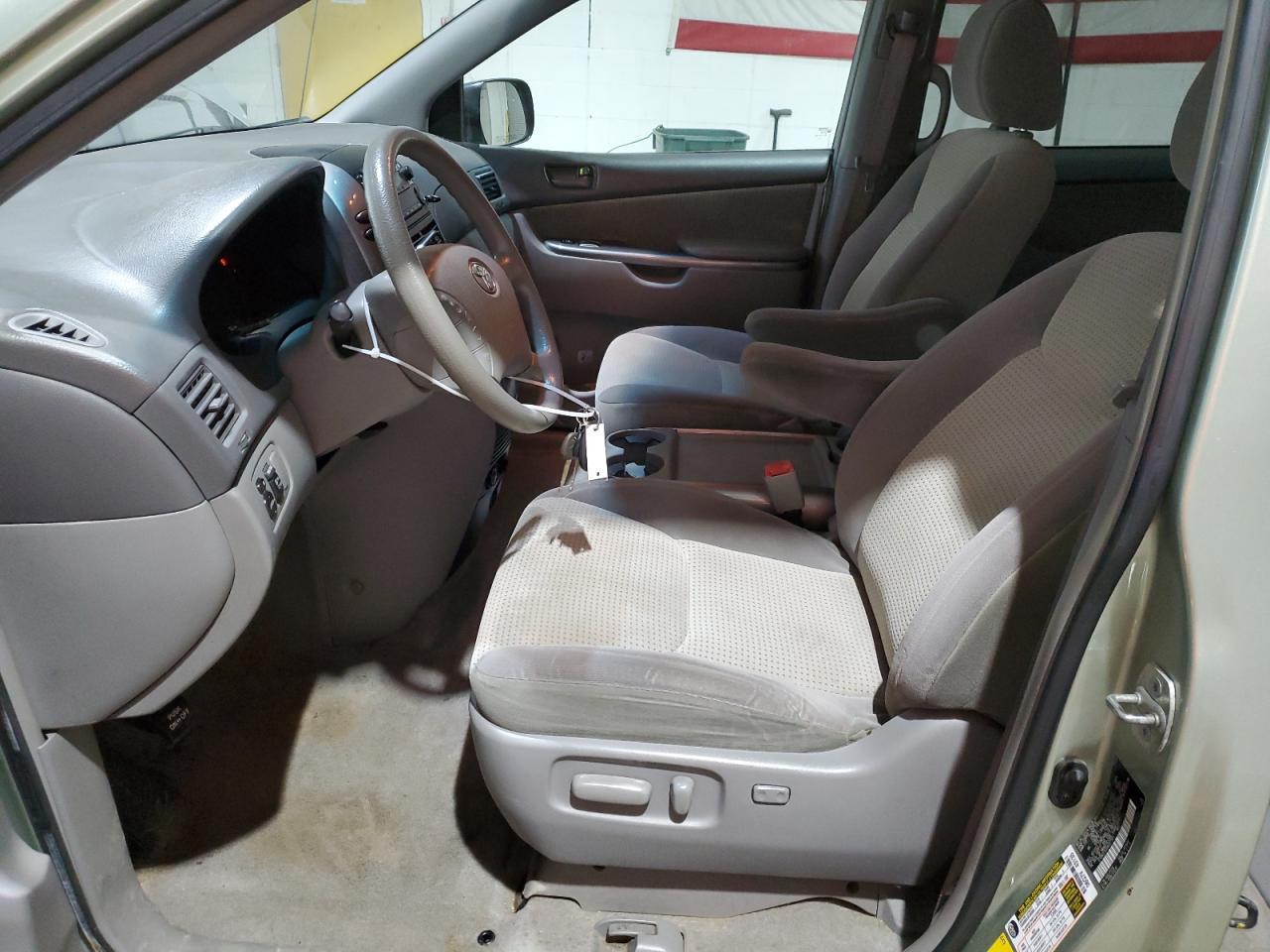 2009 Toyota Sienna Le - Фото 7