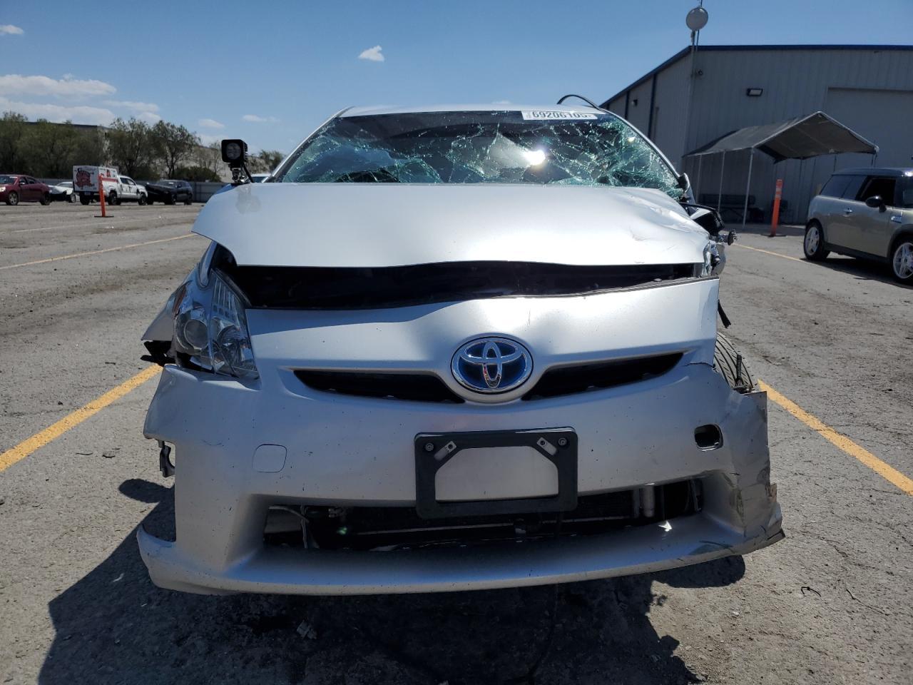 2011 Toyota Prius - Image 5