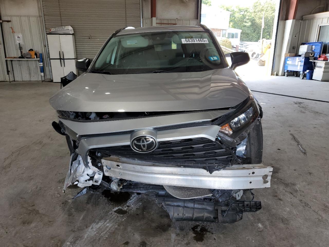 2021 Toyota Rav4 Le - Фото 5