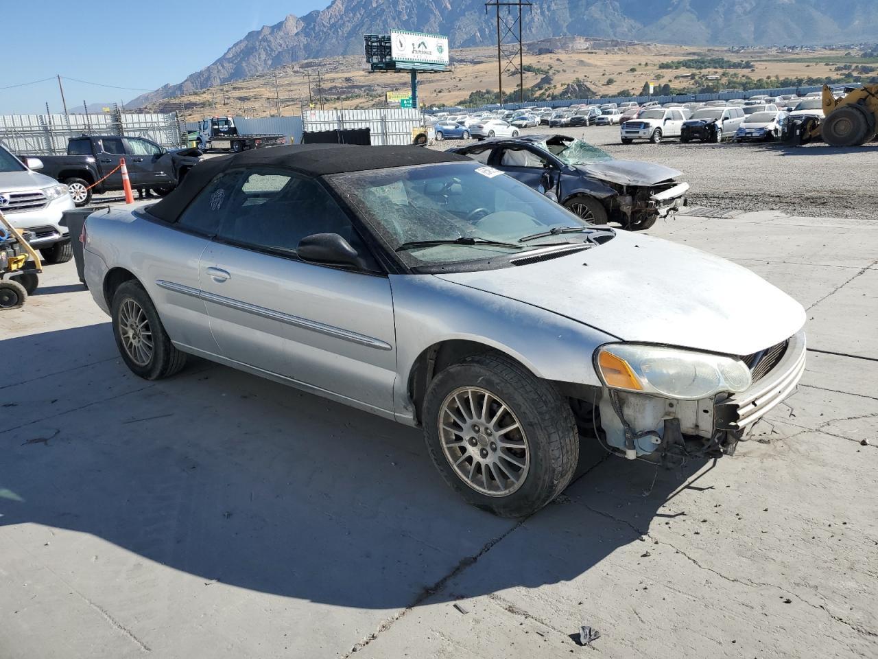 2005 Chrysler Sebring Touring - Image 4
