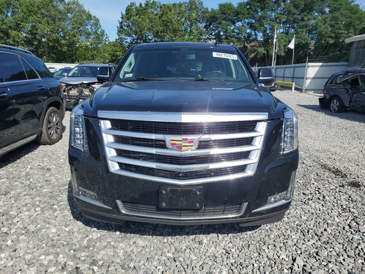 2017 Cadillac Escalade - Image 5