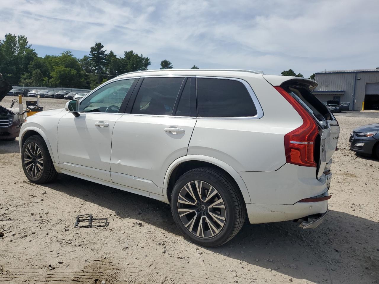 2021 Volvo Xc90 T5 Momentum - Фото 2