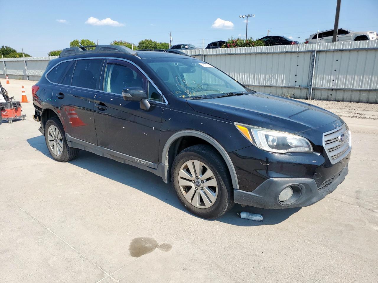 2015 Subaru Outback 2.5I Premium - Image 4