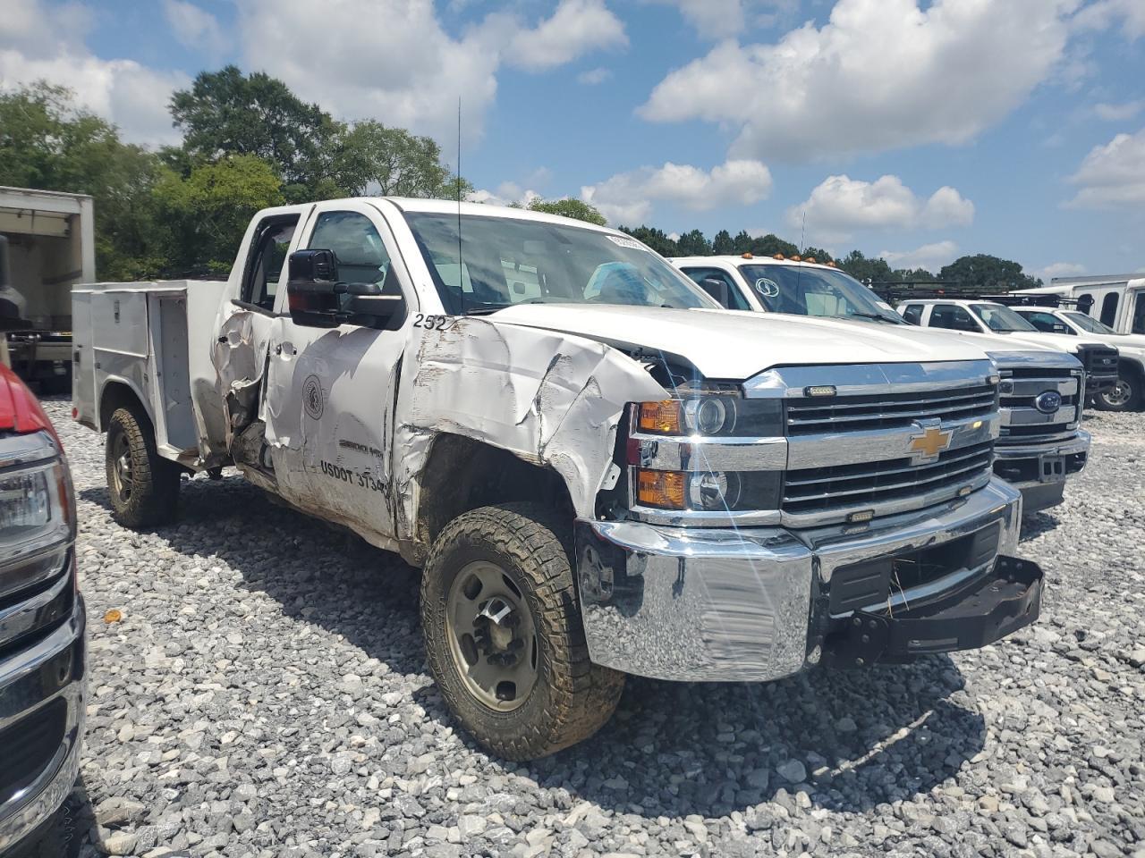 2017 Chevrolet Silverado K2500 Heavy Duty - Фото 4