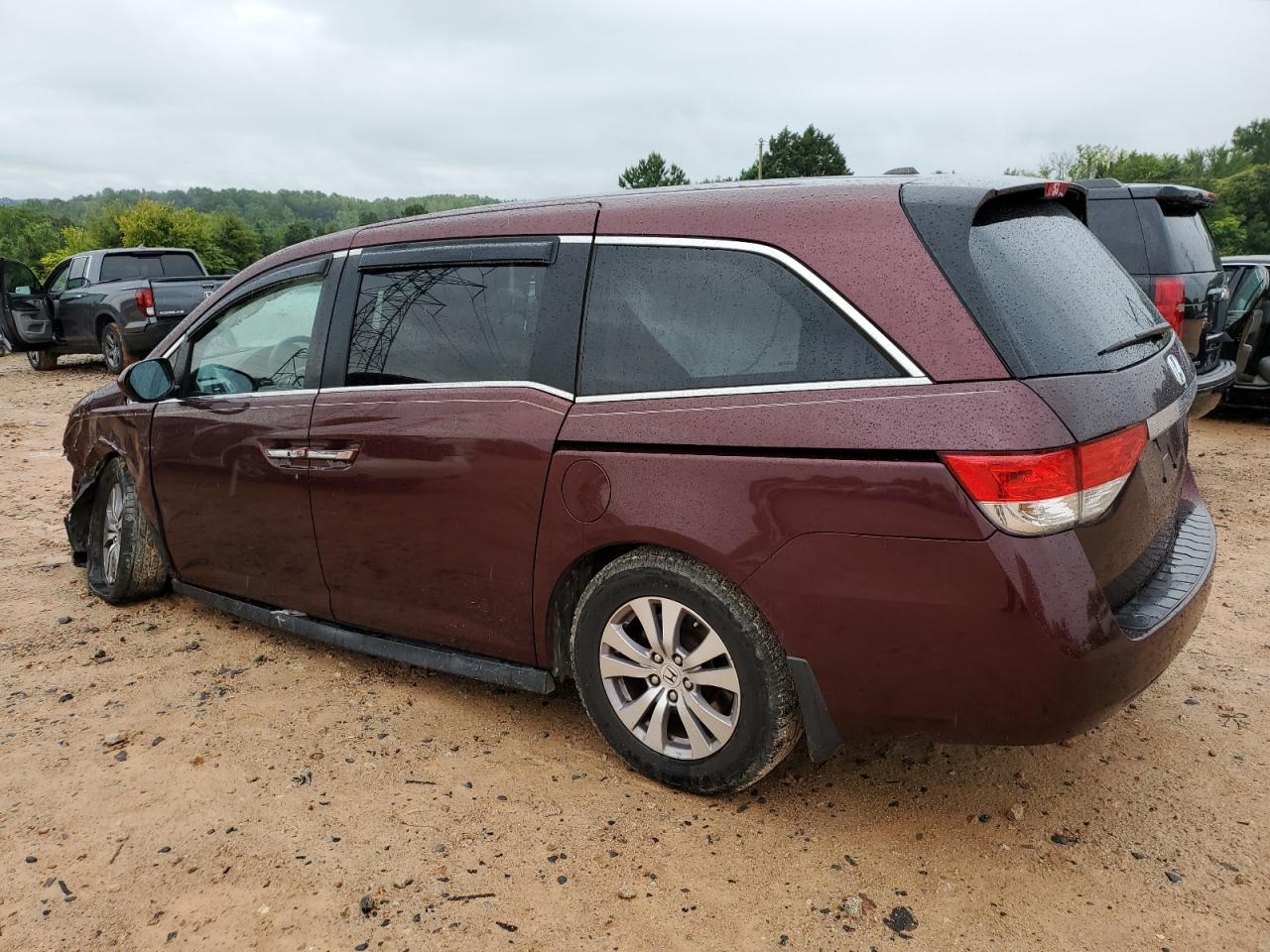 2017 Honda Odyssey Se - Image 2