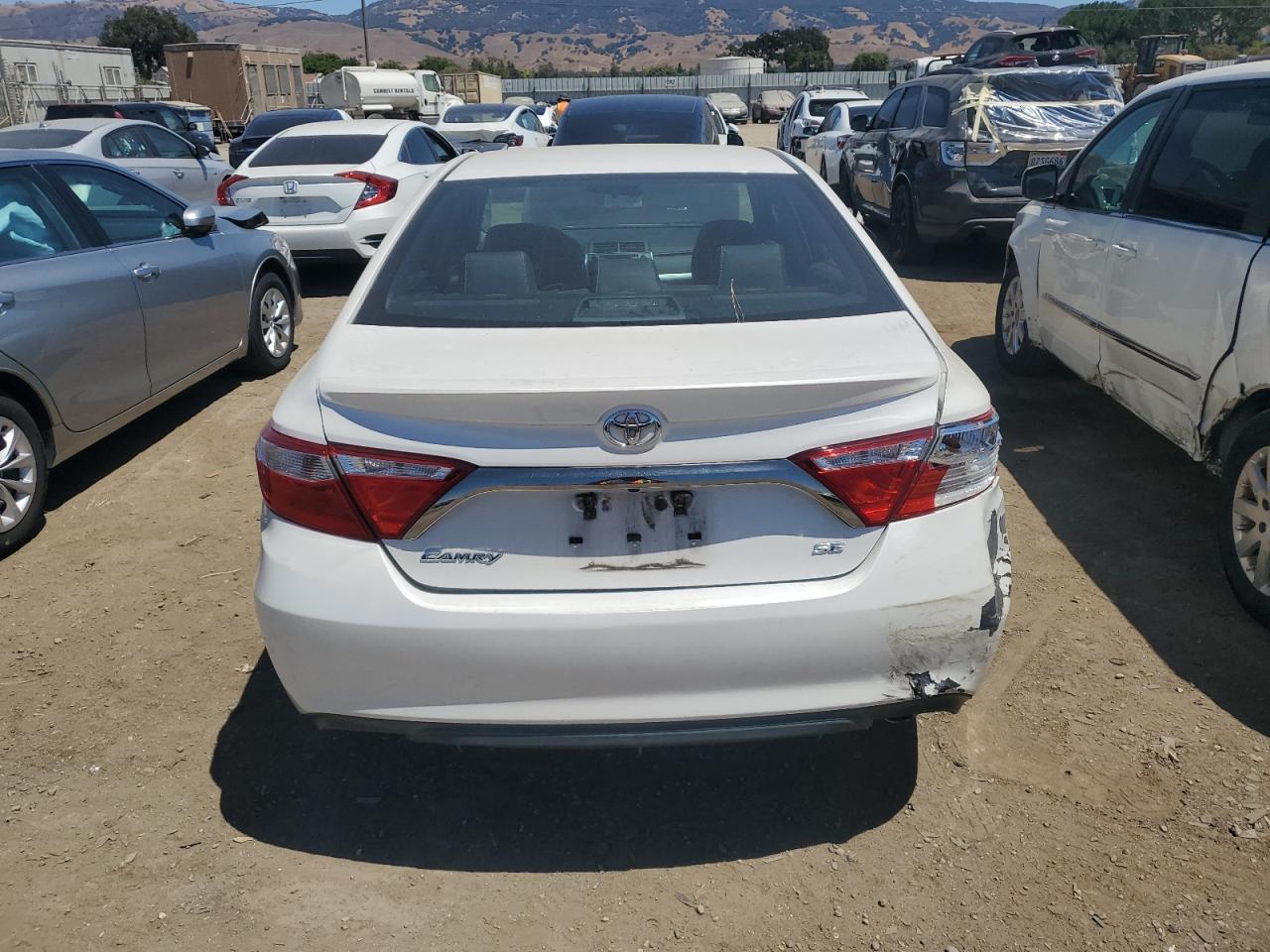 2015 Toyota Camry Le - Фото 6